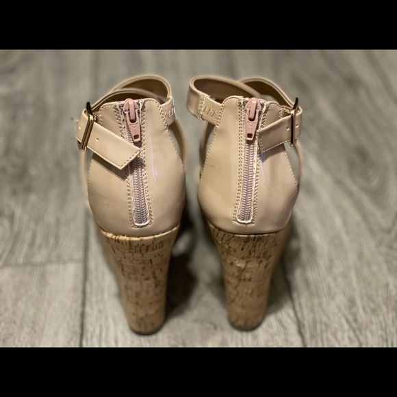 Material Girl Womens Steffy Patent Cork Wedge sandals 8.5 - Picture 3 of 7